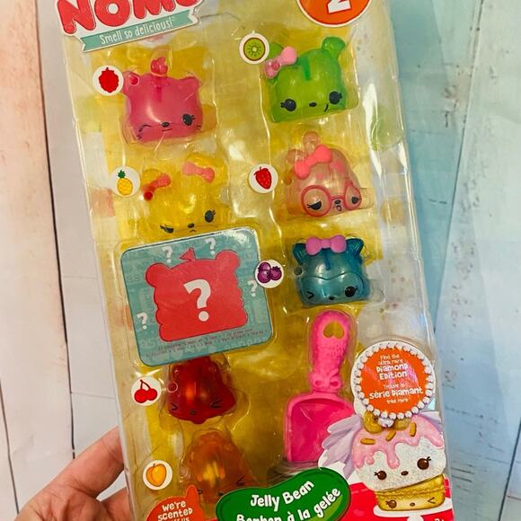 Num Noms Series 2 Jelly Bean Scented Lipgloss - Picture 1 of 3